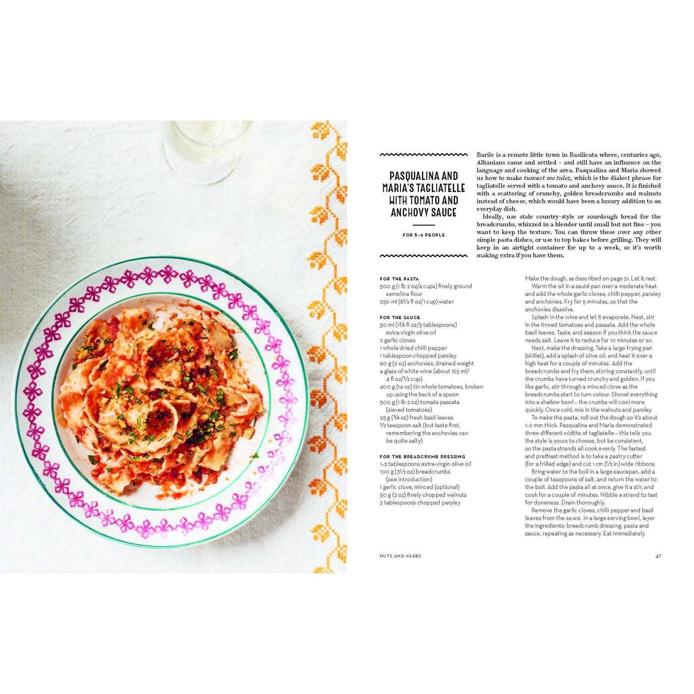 Pasta Grannies: The Official Cookbook: The Secrets Of Italy's Best Home Cooks - Vicky Bennison