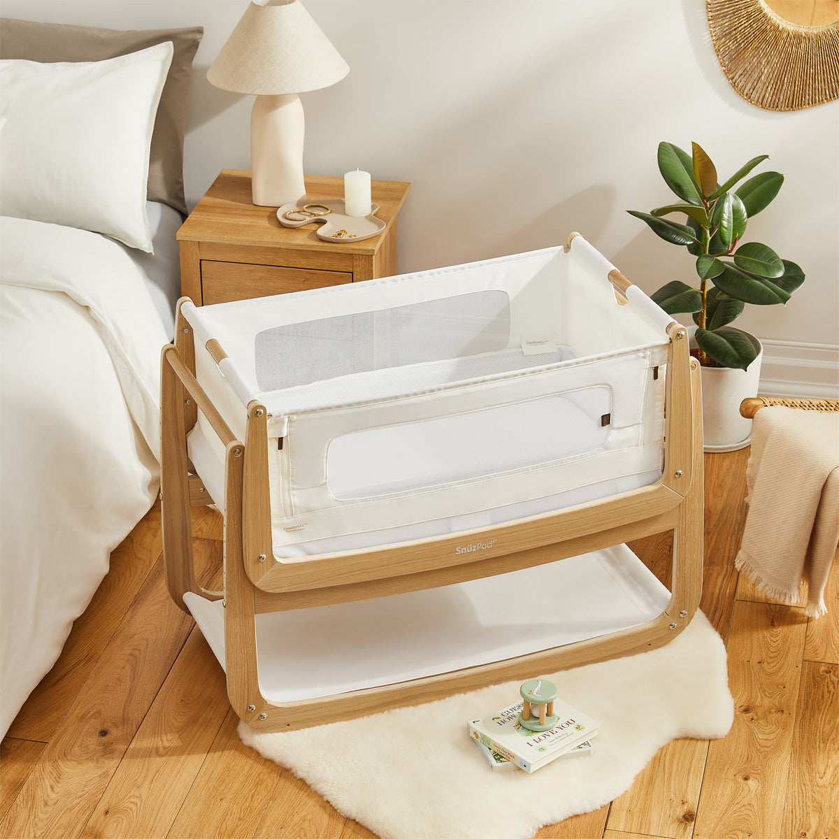 Snuzpod 4 Bedside Crib, The Natural Edit 'Oak'