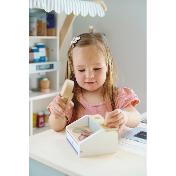 Compact Ice Cream Counter - Fresh