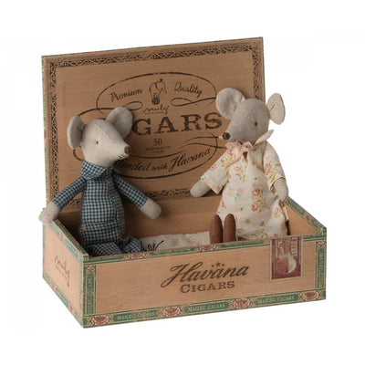 Grandma & Grandpa Mice In Cigarbox