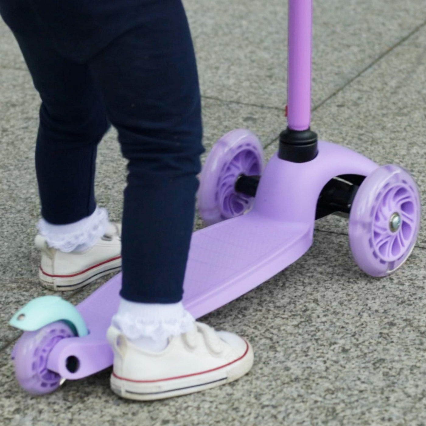 Lilac - Teeny 3 Wheel Scooter-Scooters-BOLDCUBE Scooters-Yes Bebe