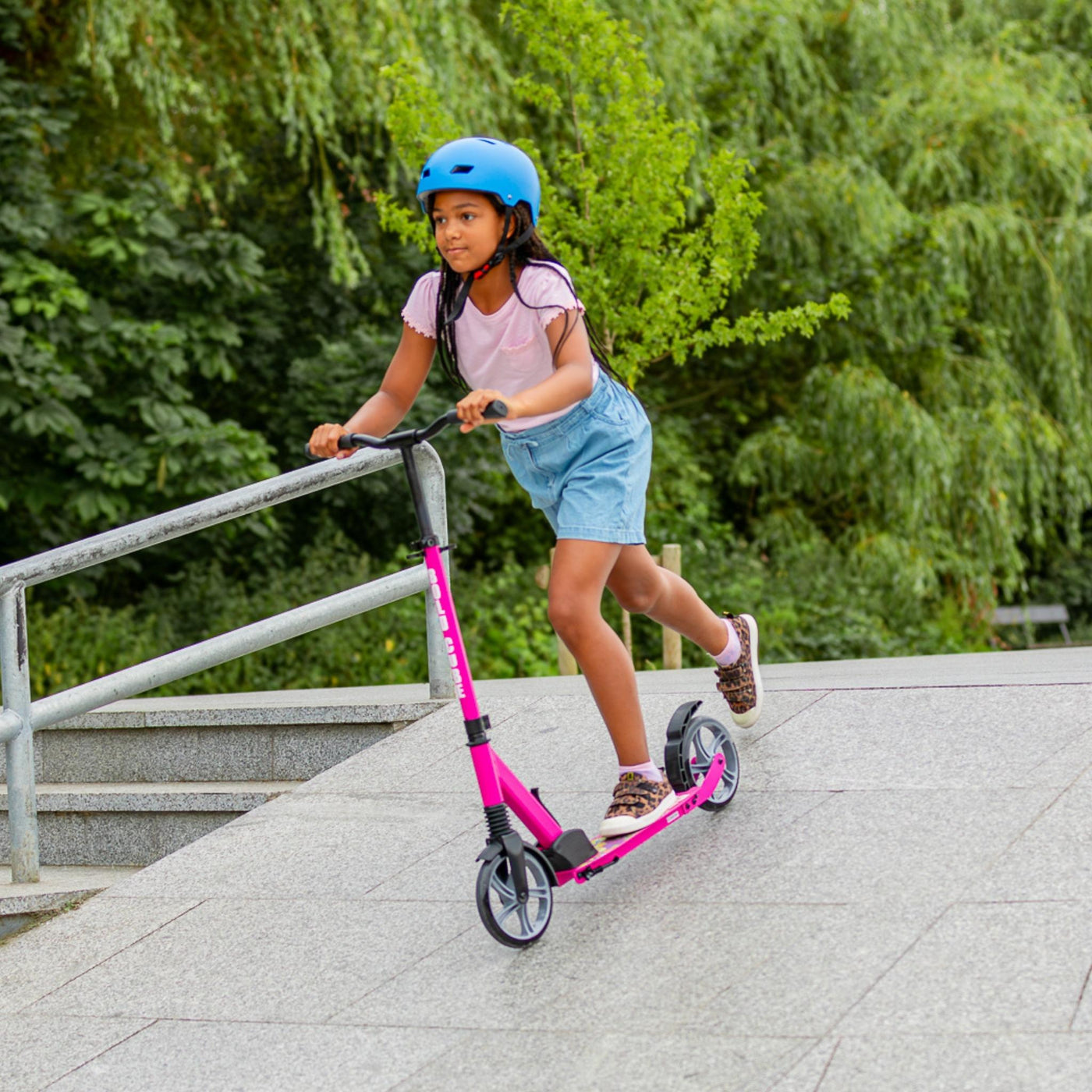 Pink - Big 2 Wheel Scooter-Scooters-BOLDCUBE Scooters-Yes Bebe