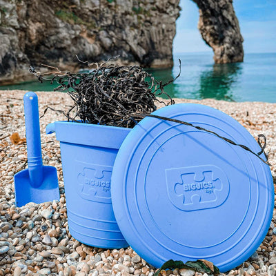 DNA yet Ocean Blue Silicone Bucket, Flyer and Spade Set