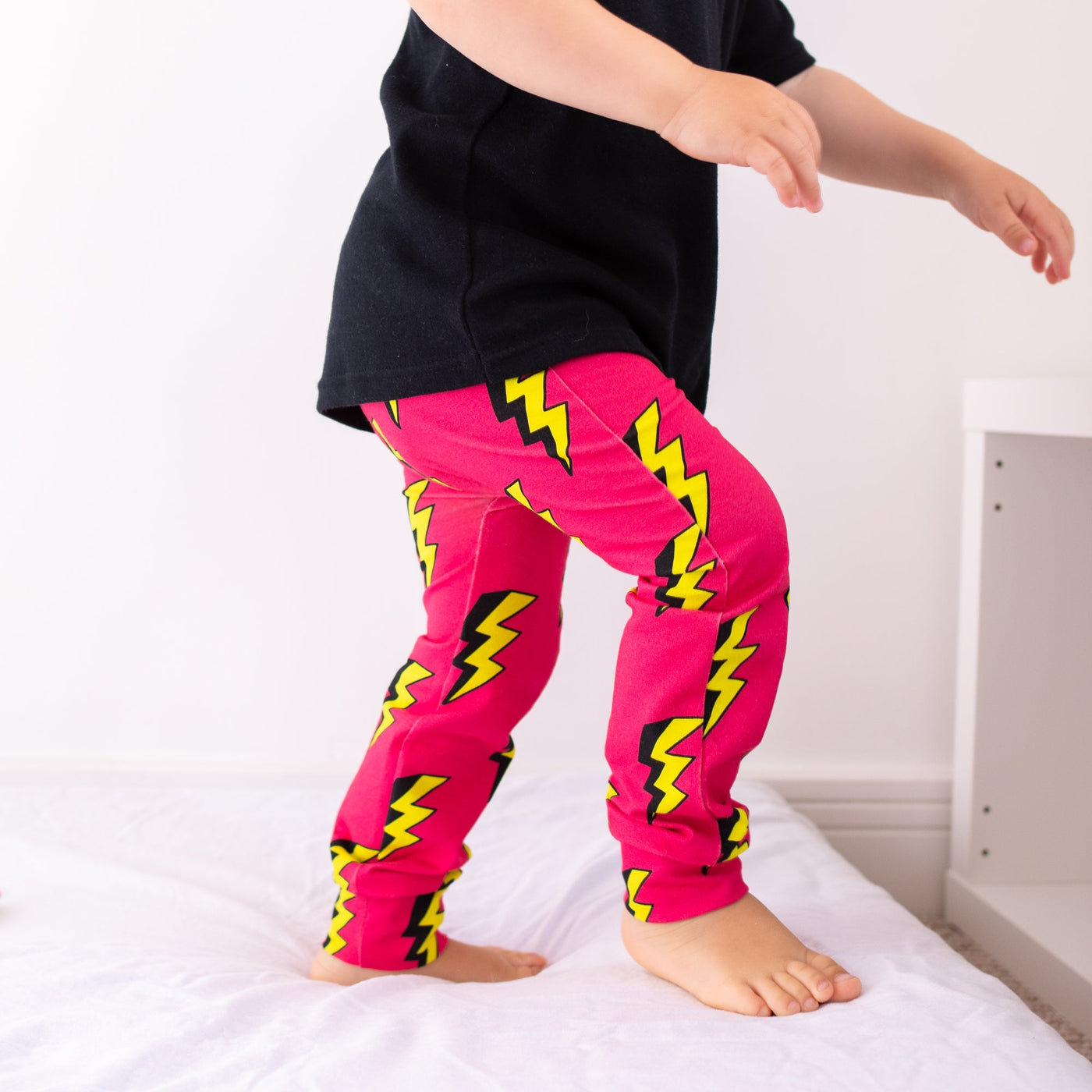 Pink Bolt Leggings-Leggings-Fredandnoah-0-6 M-Yes Bebe