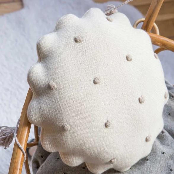 Knitted Cushion Round Biscuit