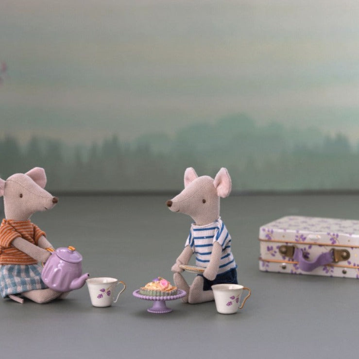 Afternoon Treat for Mouse-Dollhouse Mice Accessories-Maileg-Yes Bebe